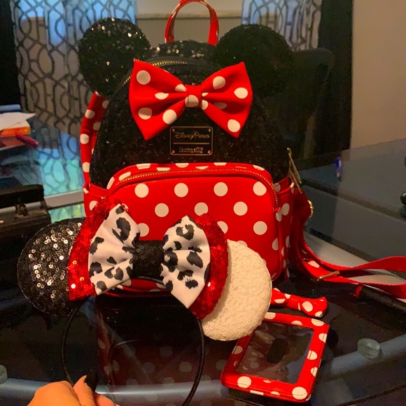 ๐๐ Disney Bundle! ๐๐ SOLD! - Picture 2 of 7